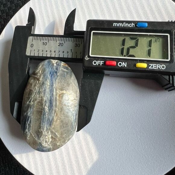 Blue Kyanite Crystal Meditation Palmstone‎ (#7) - Picture 8 of 10